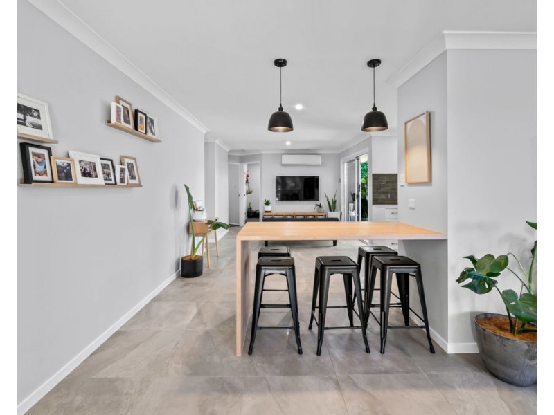 9 Windsor Court, Deebing Heights QLD 4306