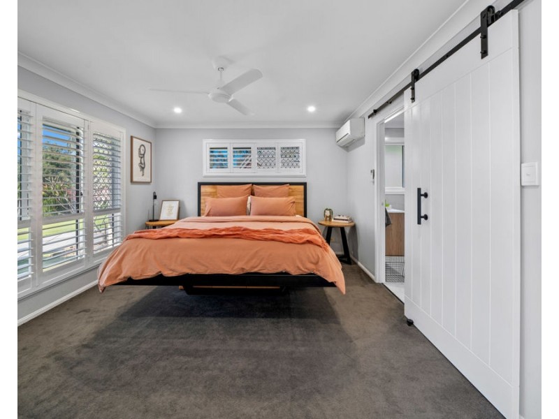 9 Windsor Court, Deebing Heights QLD 4306