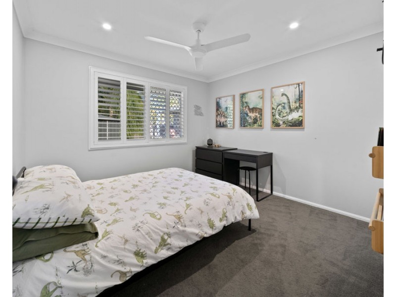 9 Windsor Court, Deebing Heights QLD 4306