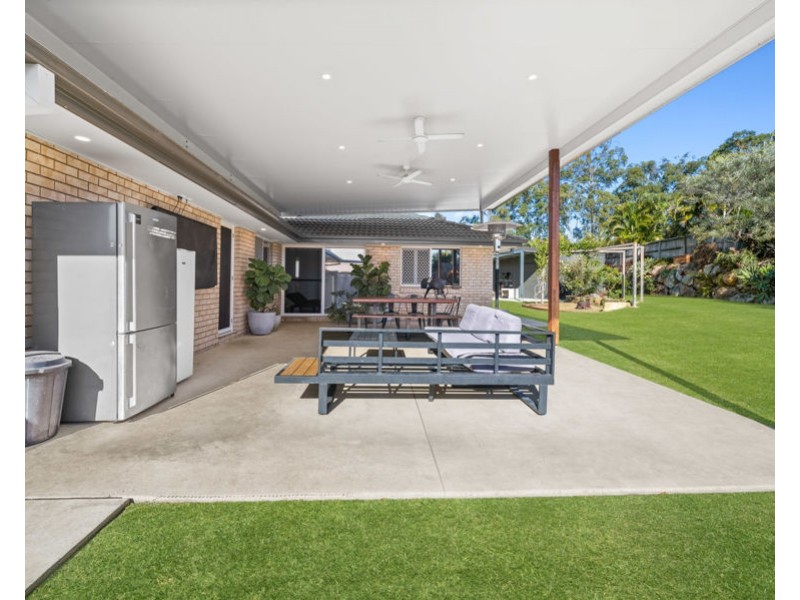 9 Windsor Court, Deebing Heights QLD 4306