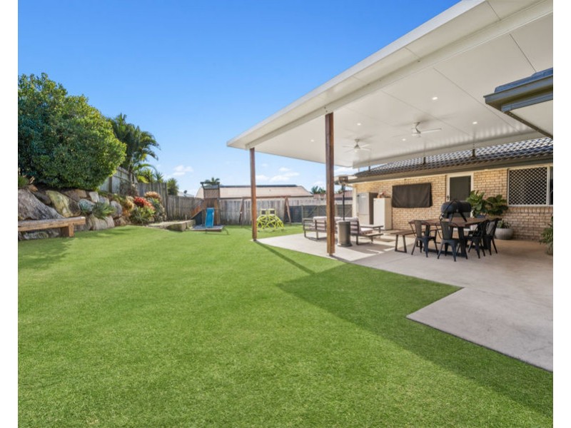 9 Windsor Court, Deebing Heights QLD 4306