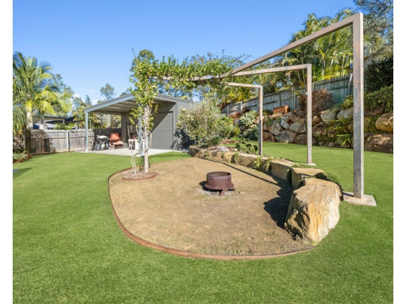 9 Windsor Court, Deebing Heights QLD 4306