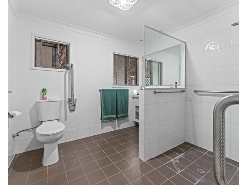 1A Becker Street, Riverview QLD 4303