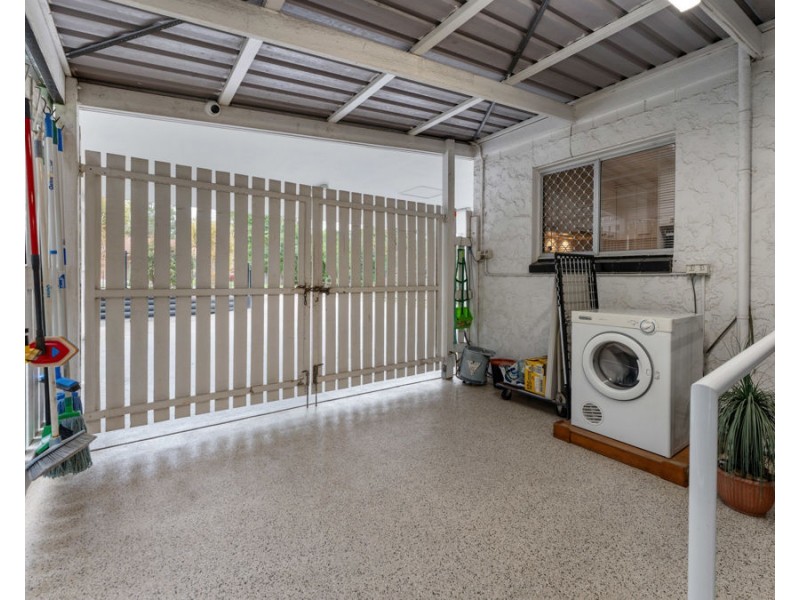1A Becker Street, Riverview QLD 4303