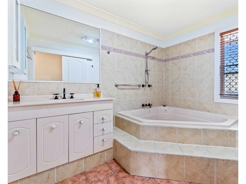 26 Conan Close, Wulkuraka QLD 4305