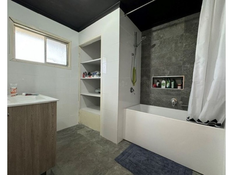 12 Olive Street, Raceview QLD 4305