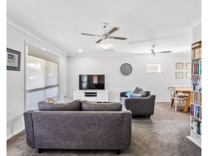 28 Cambridge Street, Silkstone QLD 4304