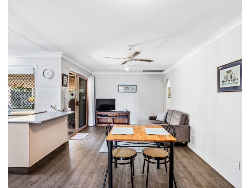 28 Cambridge Street, Silkstone QLD 4304