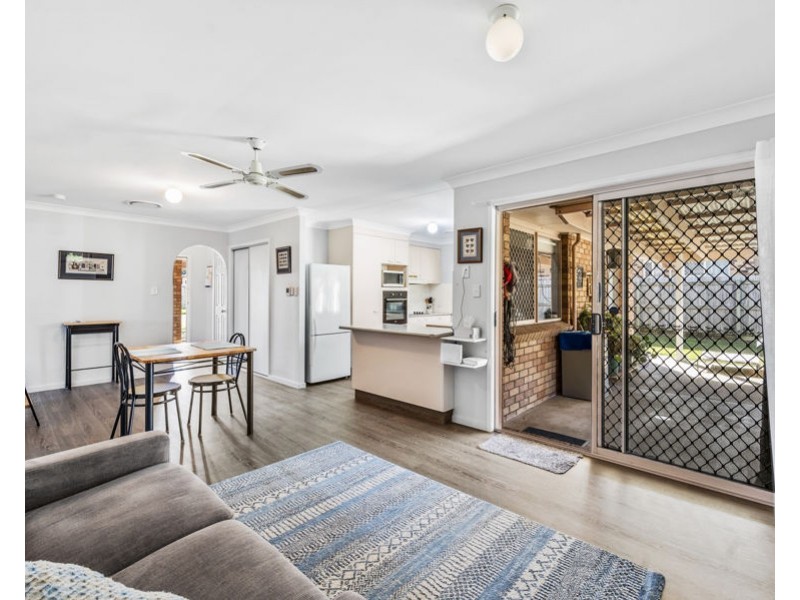 28 Cambridge Street, Silkstone QLD 4304