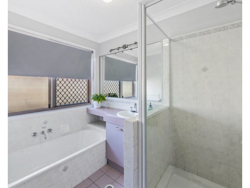 28 Cambridge Street, Silkstone QLD 4304