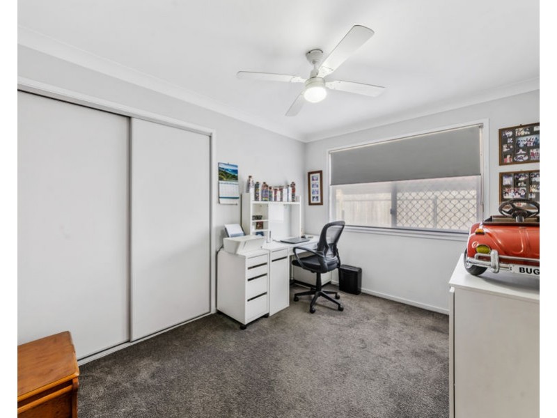 28 Cambridge Street, Silkstone QLD 4304