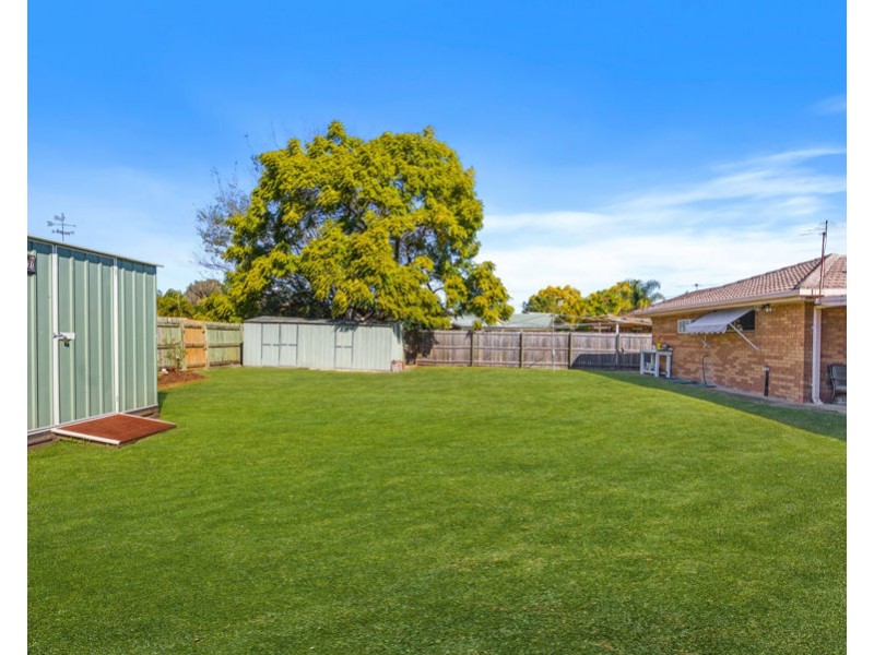28 Cambridge Street, Silkstone QLD 4304