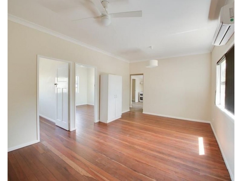 12 McNamara Street, Leichhardt QLD 4305