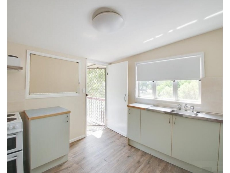 12 McNamara Street, Leichhardt QLD 4305