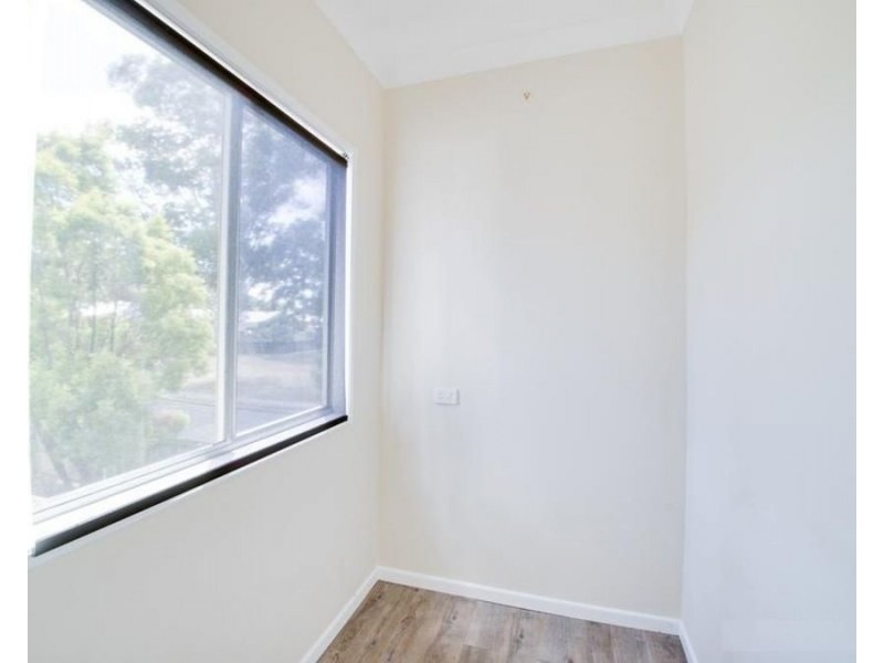 12 McNamara Street, Leichhardt QLD 4305