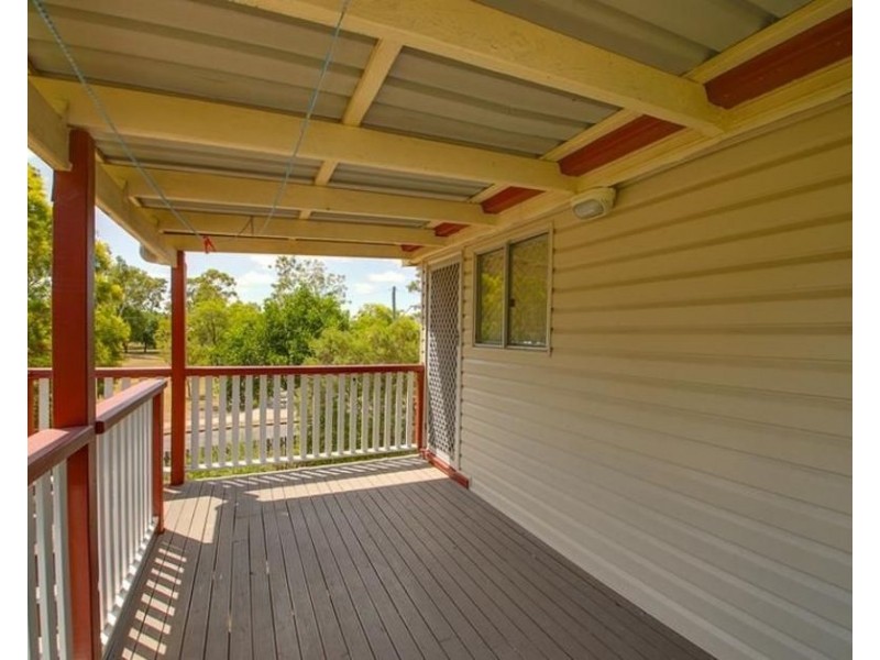 12 McNamara Street, Leichhardt QLD 4305