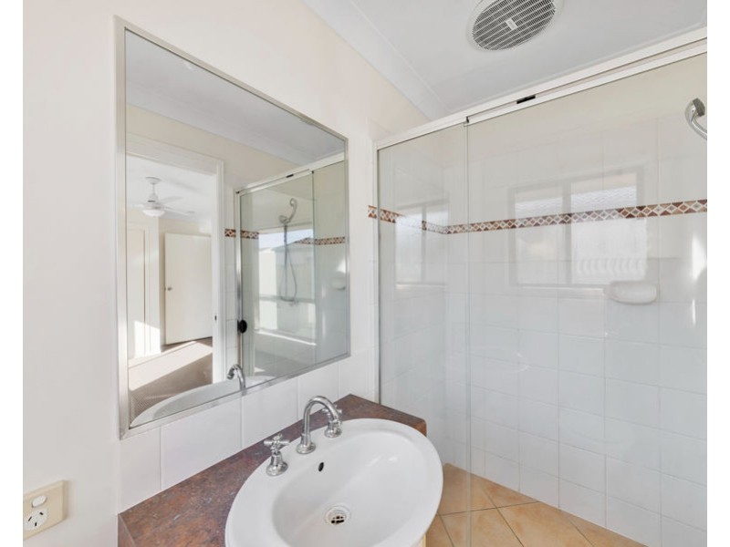 8 Kristy Court, Raceview QLD 4305