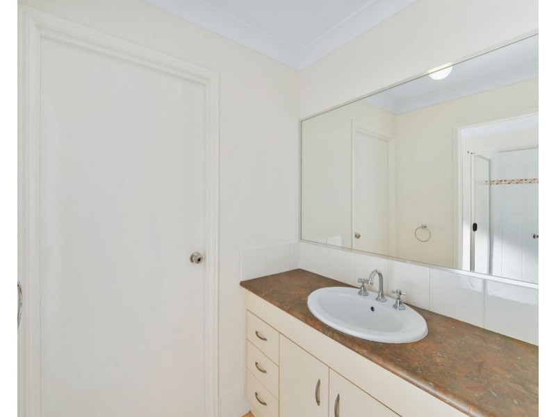 8 Kristy Court, Raceview QLD 4305