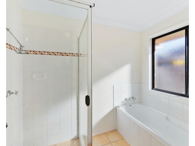 8 Kristy Court, Raceview QLD 4305