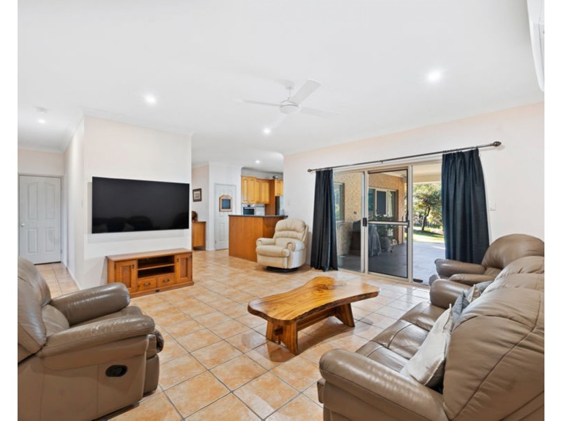 22-24 Newsky Court, Deebing Heights QLD 4306