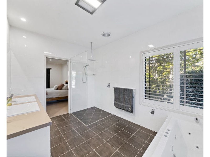 22-24 Newsky Court, Deebing Heights QLD 4306