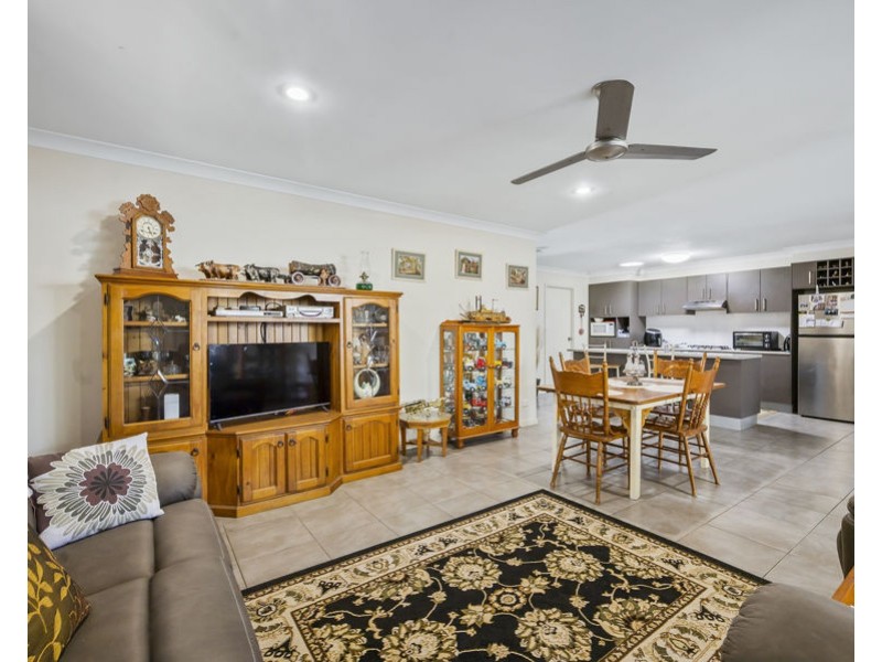 8 Sophie Street, Raceview QLD 4305