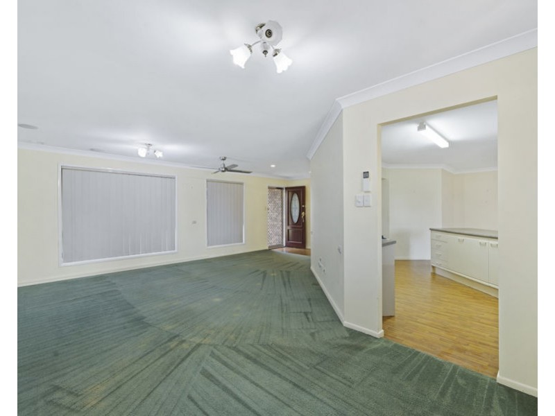 22 Discovery Street, Flinders View QLD 4305