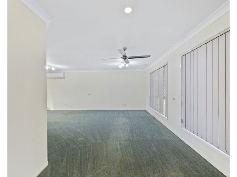 22 Discovery Street, Flinders View QLD 4305
