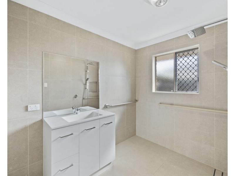 22 Discovery Street, Flinders View QLD 4305