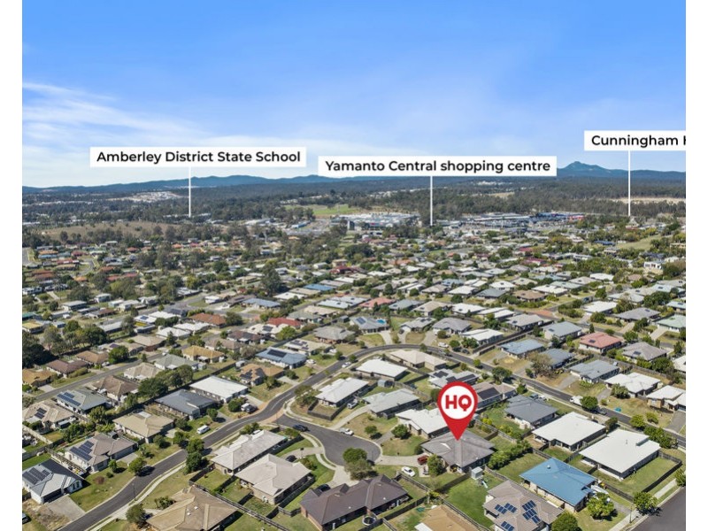 8 Robert Place, Yamanto QLD 4305