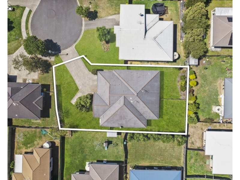 8 Robert Place, Yamanto QLD 4305