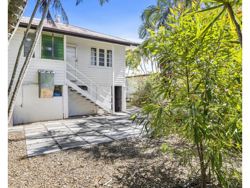 13 England Street, East Ipswich QLD 4305