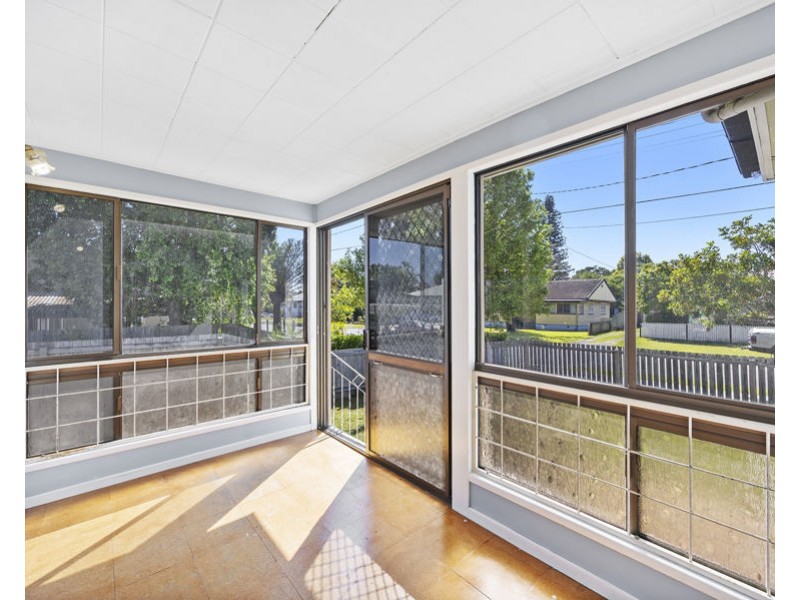 13a Thompson Street, Silkstone QLD 4304