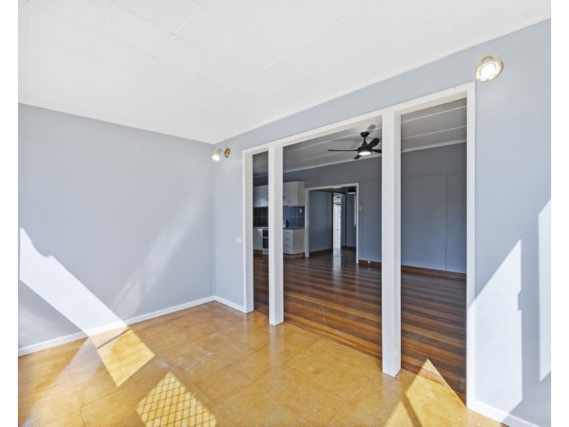 13a Thompson Street, Silkstone QLD 4304