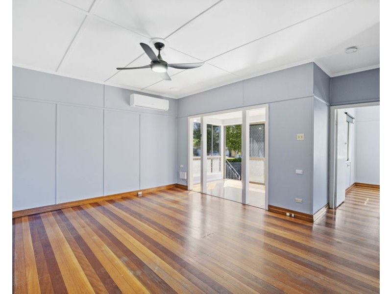 13a Thompson Street, Silkstone QLD 4304