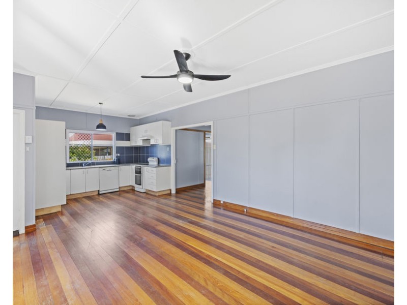 13a Thompson Street, Silkstone QLD 4304