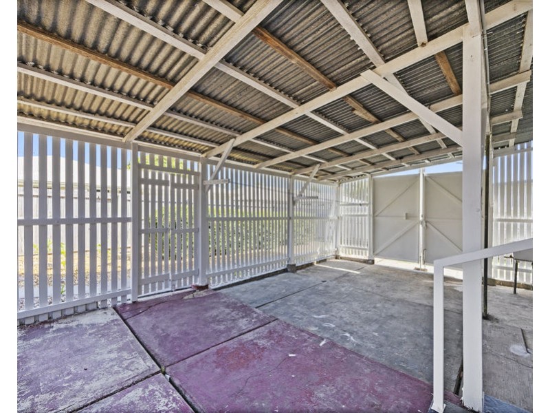 13a Thompson Street, Silkstone QLD 4304