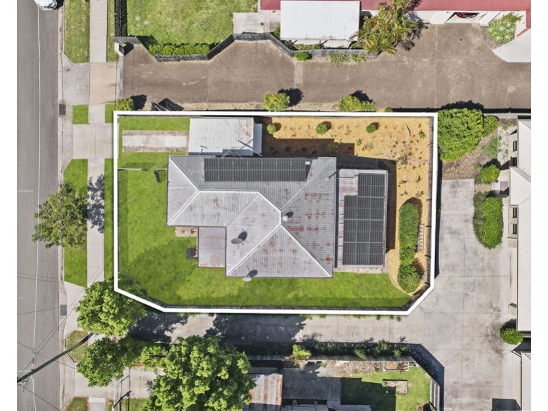 13a Thompson Street, Silkstone QLD 4304