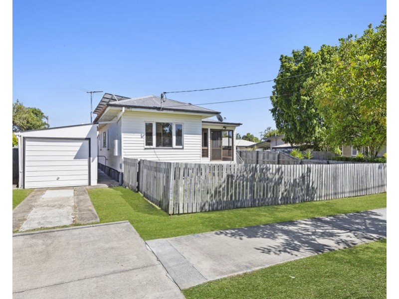 13a Thompson Street, Silkstone QLD 4304