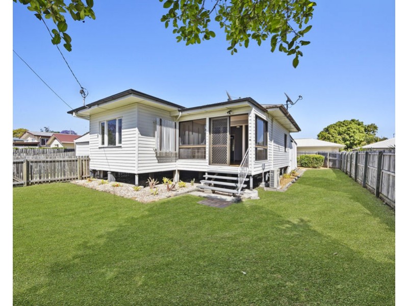 13a Thompson Street, Silkstone QLD 4304