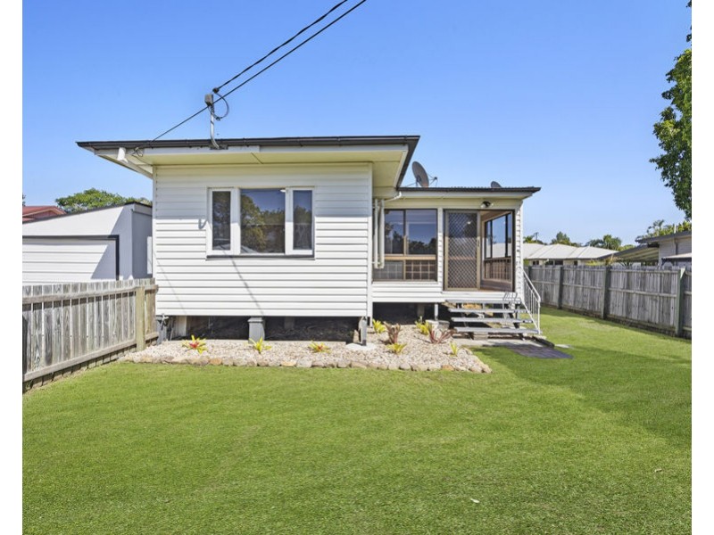 13a Thompson Street, Silkstone QLD 4304