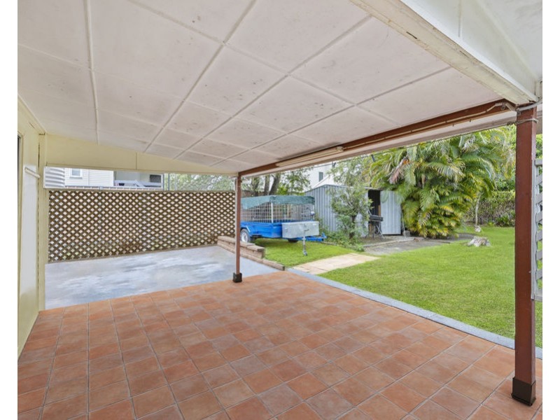 162 South Station Road, Silkstone QLD 4304