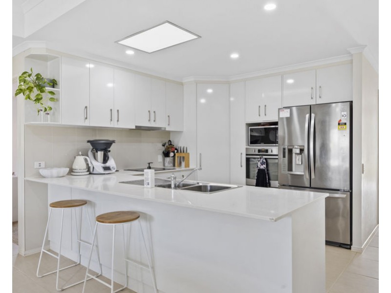 11 Dannika Way, Deebing Heights QLD 4306