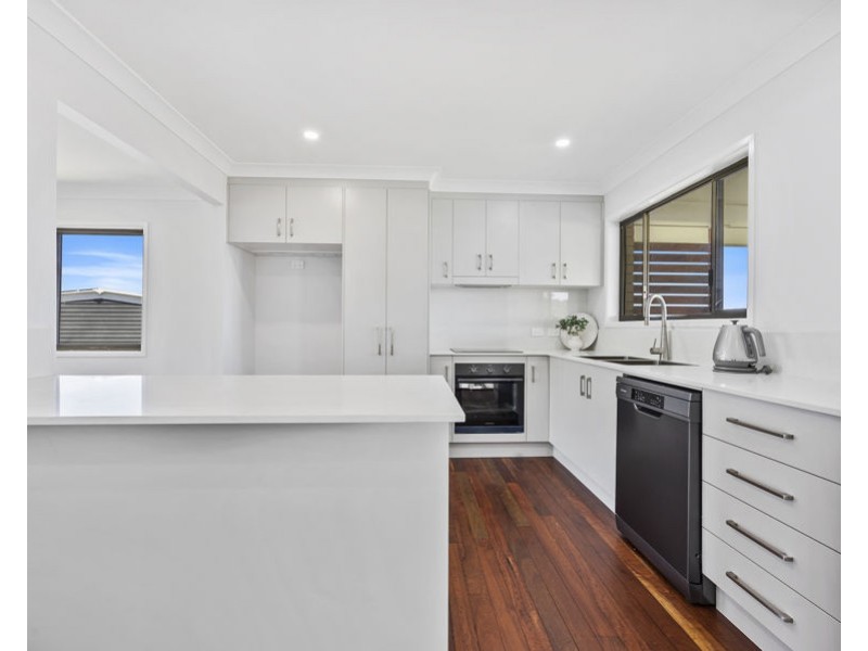 34 Hibiscus Street, Flinders View QLD 4305