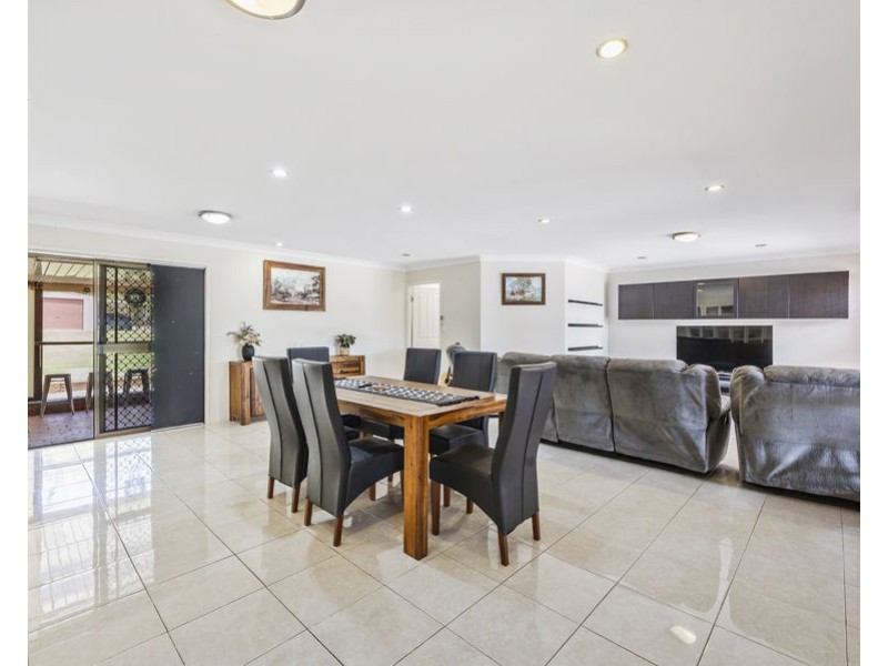 39 Fassifern Street, Peak Crossing QLD 4306