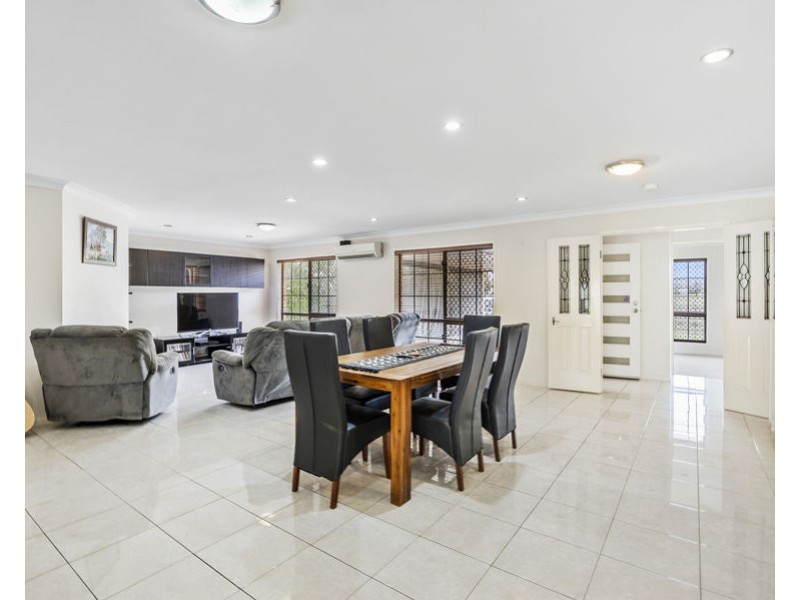 39 Fassifern Street, Peak Crossing QLD 4306