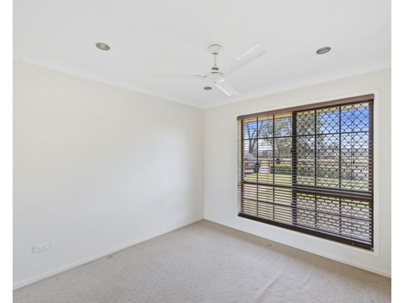 39 Fassifern Street, Peak Crossing QLD 4306