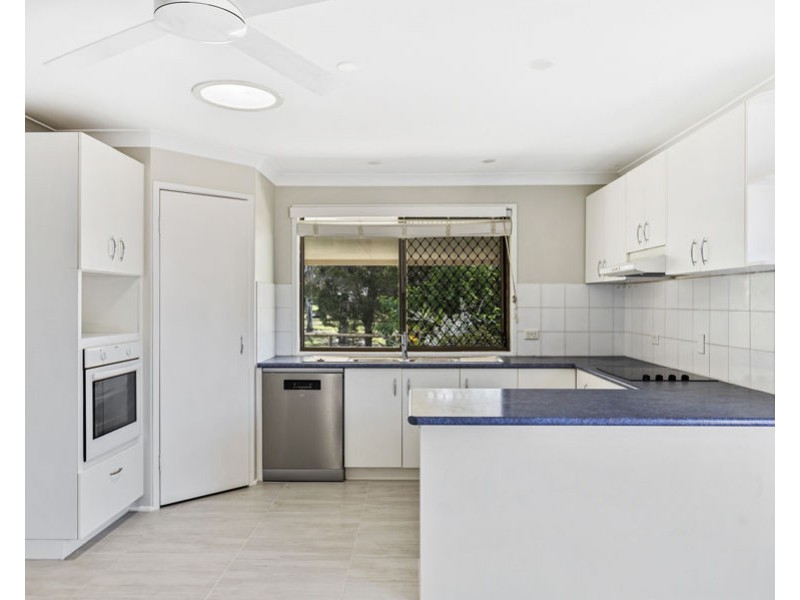 6 Leysdown Court, Yamanto QLD 4305