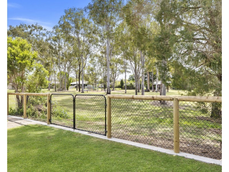 6 Leysdown Court, Yamanto QLD 4305