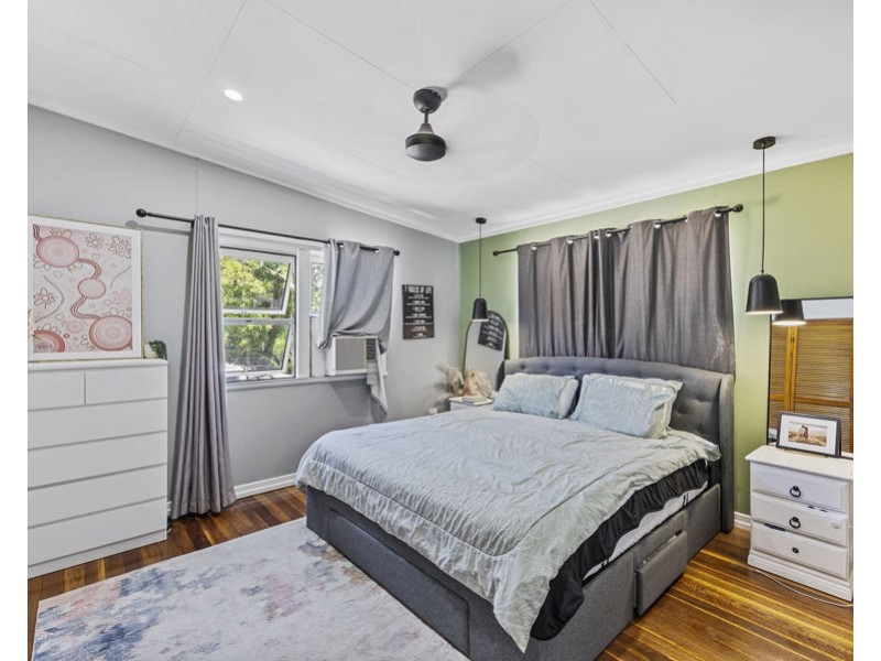 32 Hibiscus Street, Flinders View QLD 4305